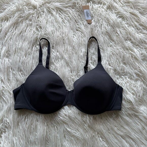 Skims Fits Everybody T-shirt Bra Onyx Size 42B - Picture 1 of 8